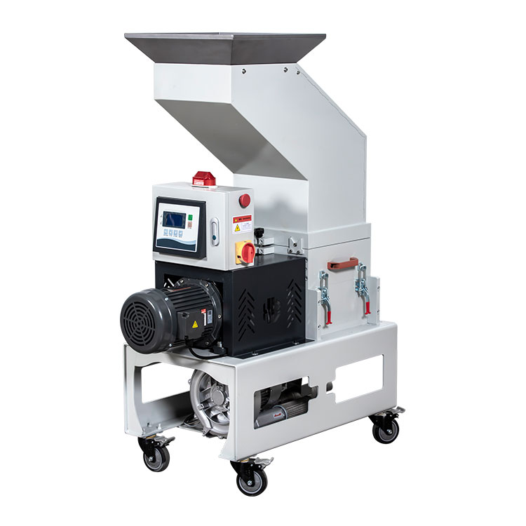 Prečo sa výrobcovia spoliehajú na drvič plastov, aby znížili odpad a prestoje?